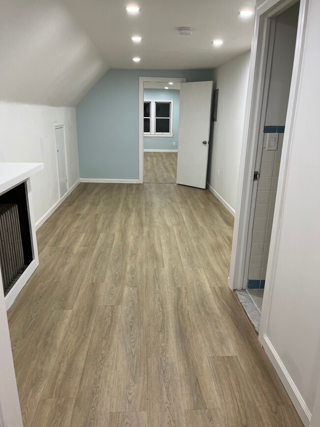 Photo - 159 Hamilton Ave (Clifton, NJ) Apartments