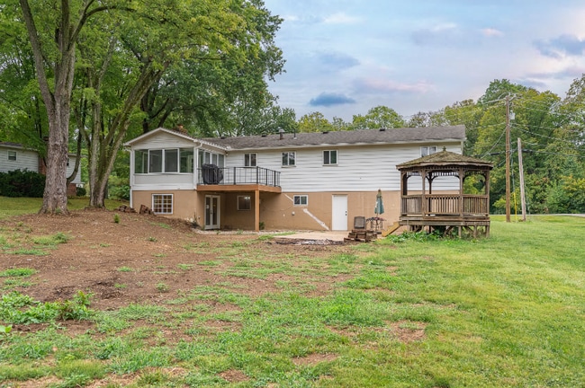 Building Photo - 9149 Wintergreen Dr