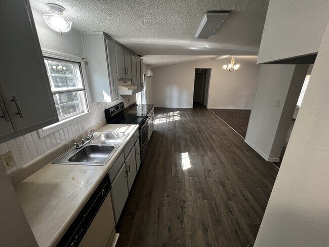 Building Photo - 7361 Andrew Walker Ct