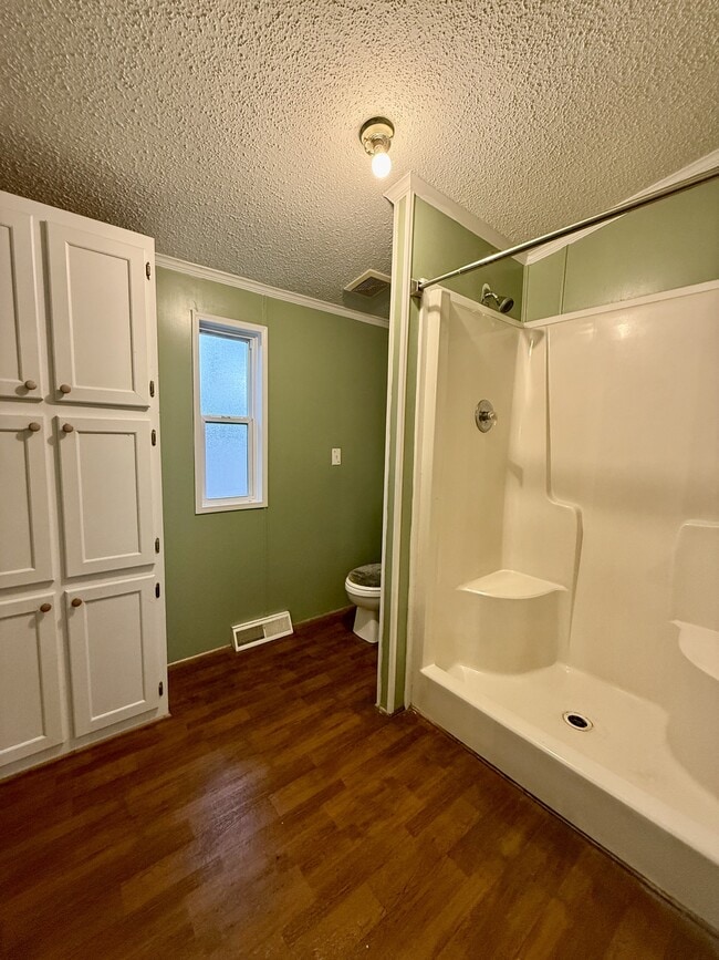 Building Photo - 158 Fieldstone Dr