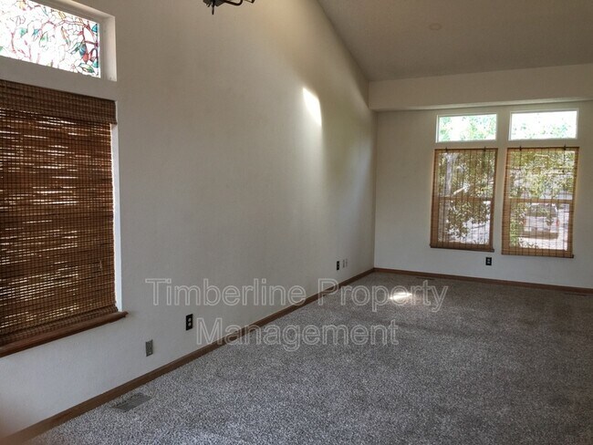 Building Photo - 8749 Bellcove Cir