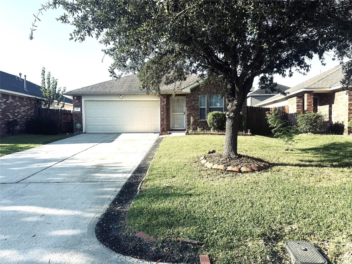 Primary Photo - 2707 Trementina Dr