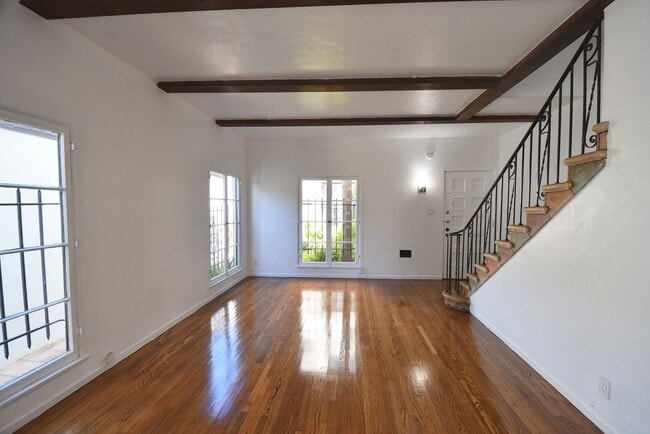 Building Photo - 1417 S Crescent Heights Blvd