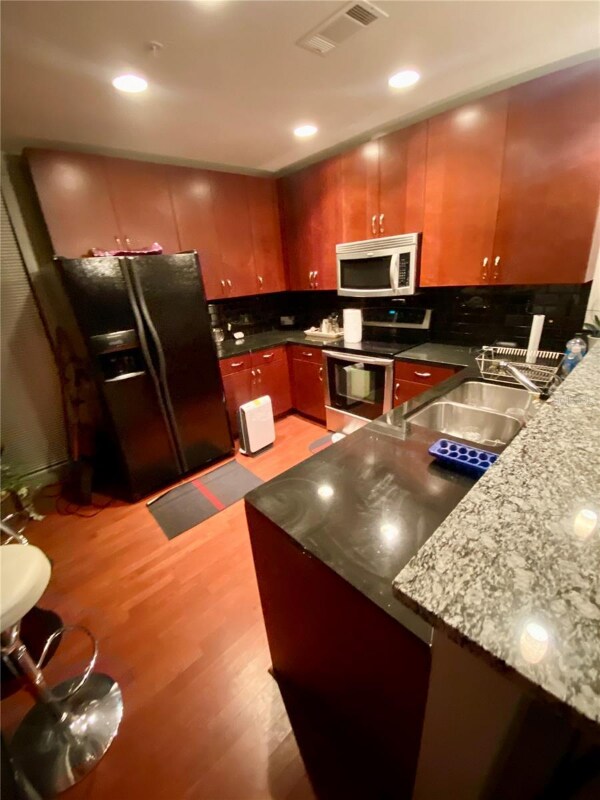 Foto del edificio - 777 N Ashley Dr