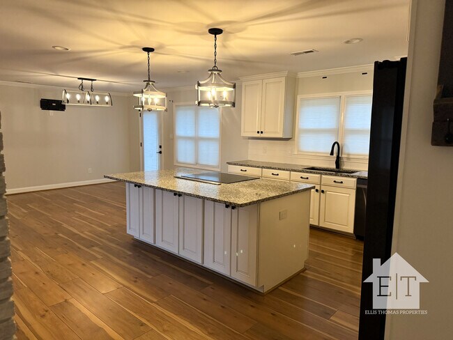 Foto del edificio - 478 Munns Mill Rd