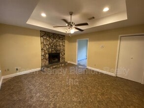 Building Photo - 8810 Fowler Ave