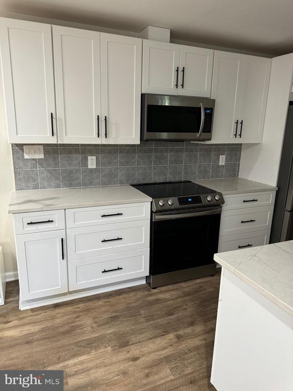 Building Photo - 1625 First St NE