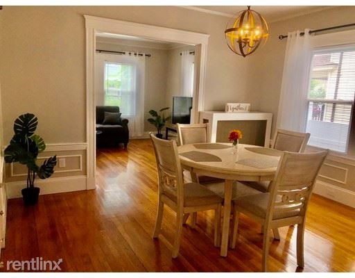 Building Photo - 2 br, 1 bath Condo - 15 Laurel Rd, 1 Unit 1