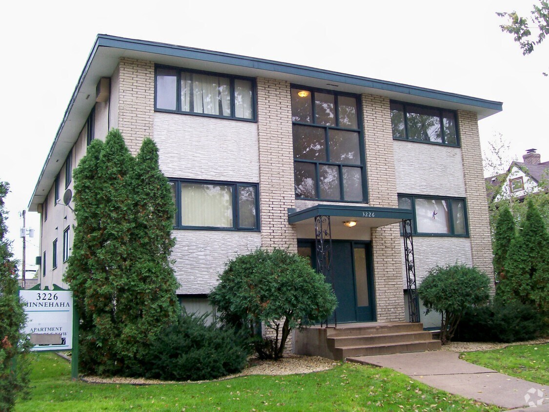 Building Photo - 3226 Minnehaha Ave