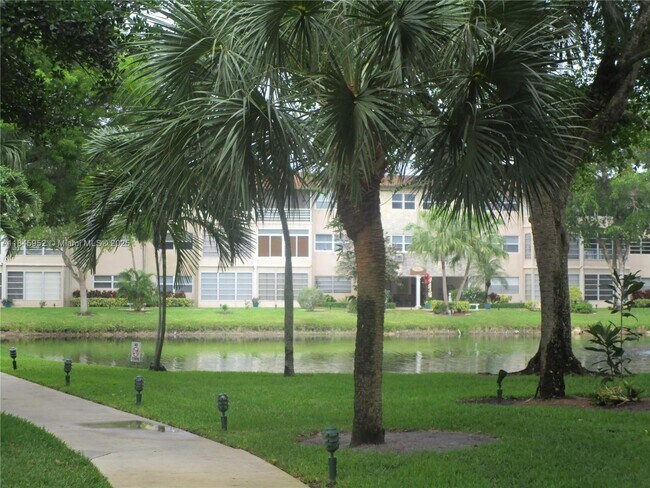 Foto del edificio - 5001 NW 34th St