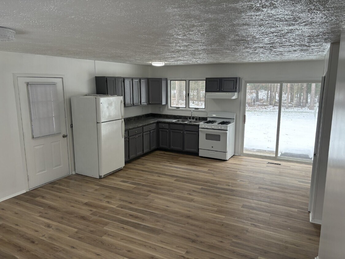 Primary Photo - 3 bedroom in Greenville