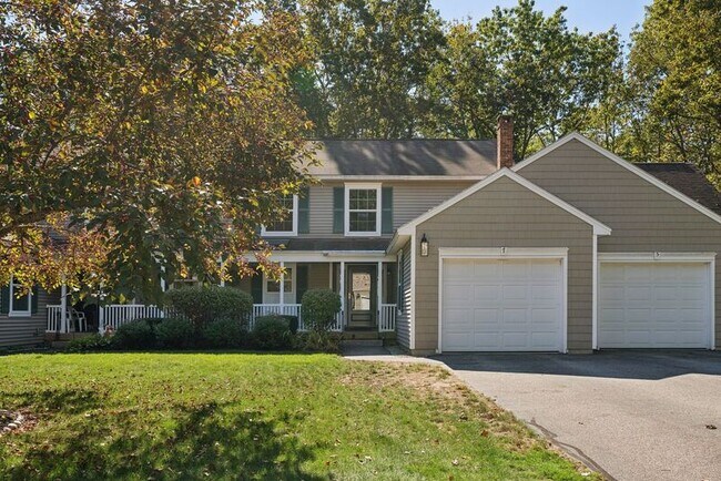 Building Photo - 7 Dunnhill Dr