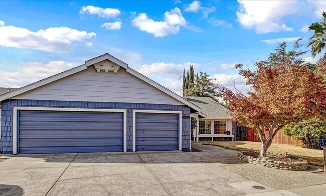 Building Photo - 8323 Northvale Way