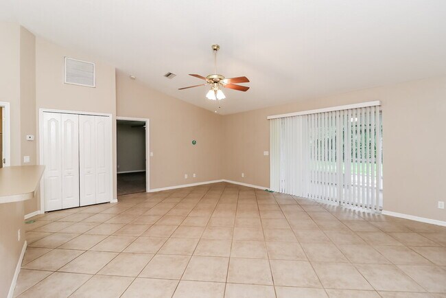 Foto del edificio - 3781 Beeber St