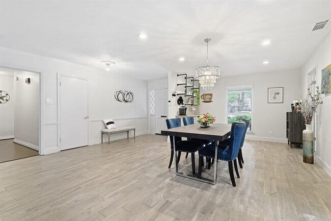 Building Photo - 5218 Imogene St