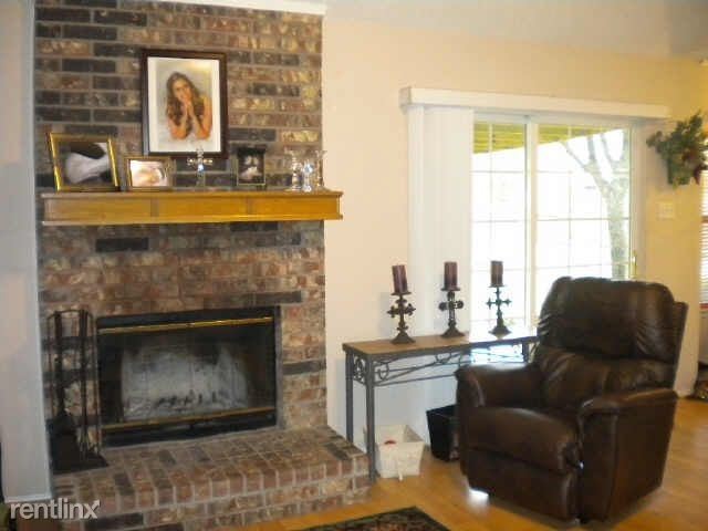 Building Photo - 3 br, 2 bath House - 4400 Lakeview Drive