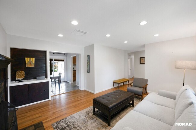 Foto del edificio - Spacious 4BR House in South Denver