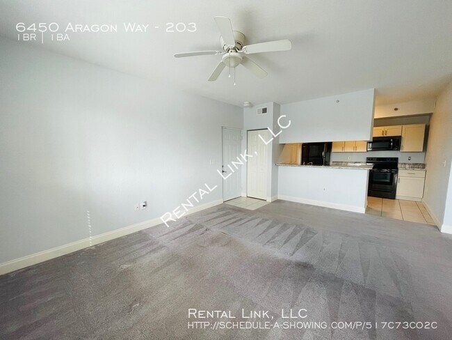 Building Photo - Upgraded Fort Myers Condo For Rent