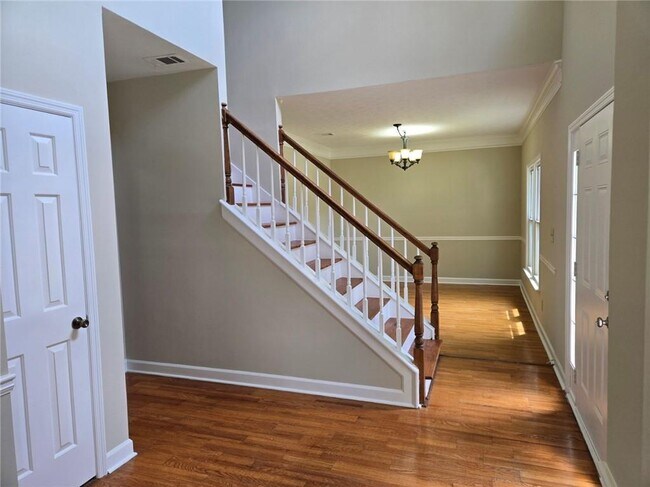 Building Photo - 7161 Lone Oak Trce