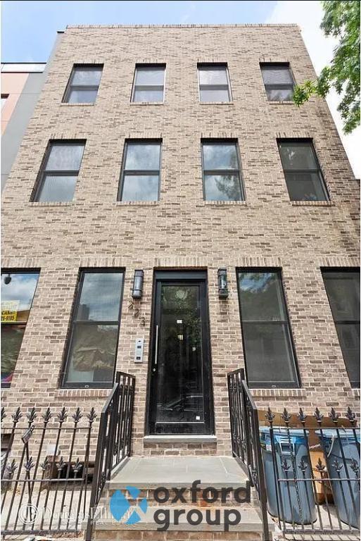 Building Photo - 2 bedroom in Brooklyn NY 11211