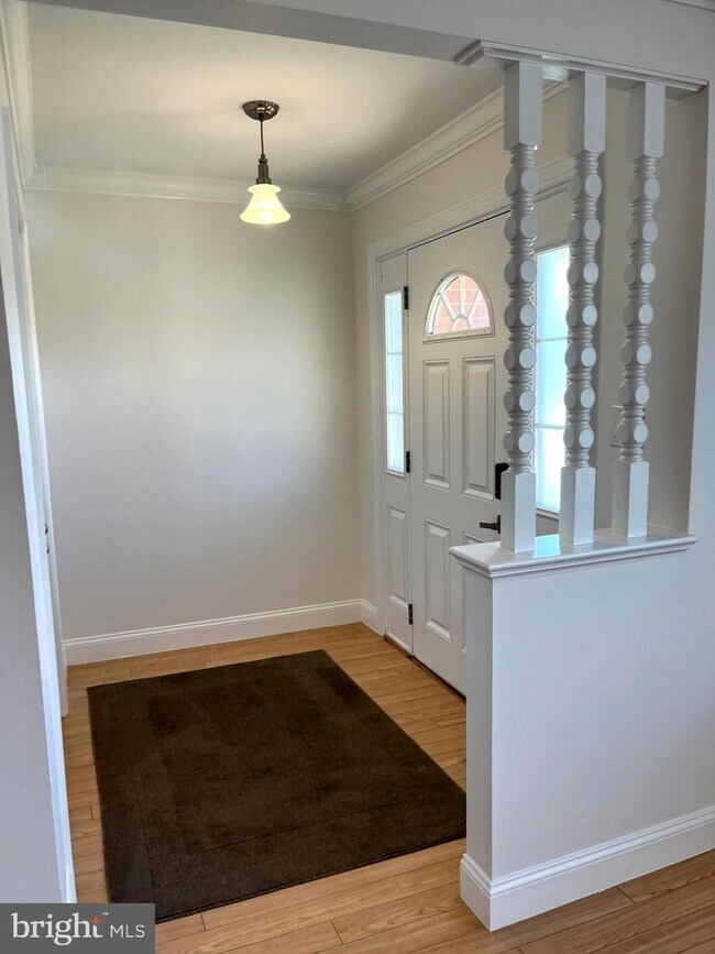 Building Photo - 7480 Covent Wood Ct