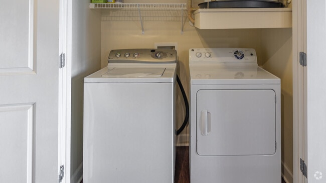 1BR,1BA-568SF - Proximity at ODU Apartments