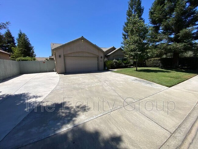 Foto del edificio - 2643 W Oakridge Ave