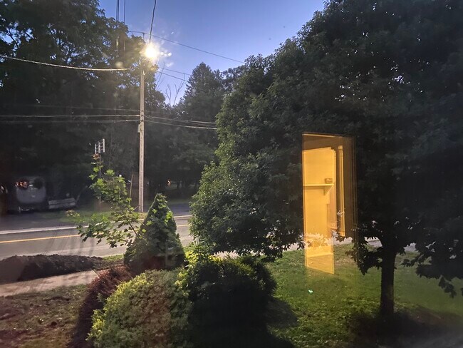 Foto del edificio - 50 Utica St