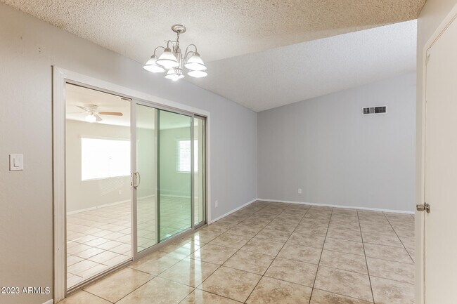 Building Photo - 7719 W Clayton Dr
