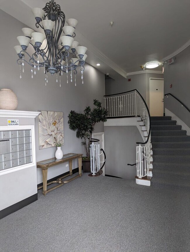 Foto del edificio - 7323 Winnetka Ave