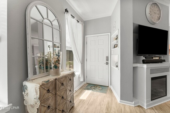 Foto del edificio - 204 Sand Oak Blvd