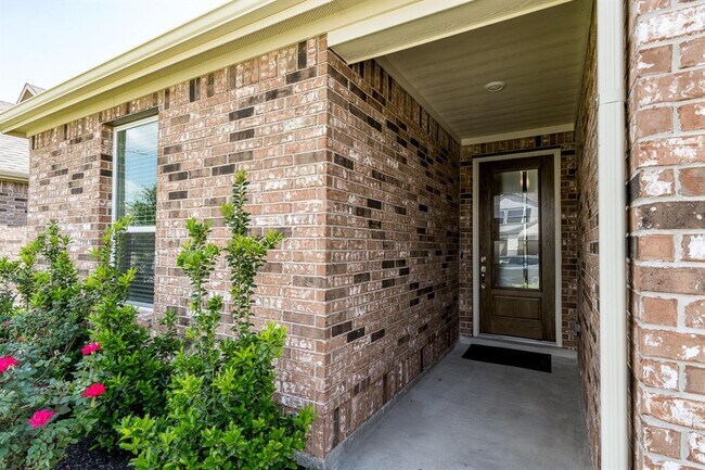 Building Photo - 7702 Royal Oasis Ln