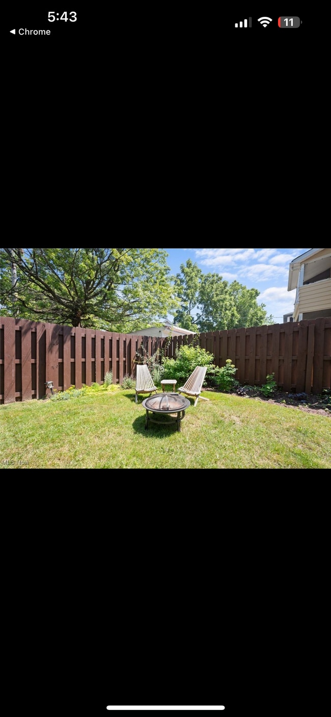 Foto del edificio - 1303 W 102nd St