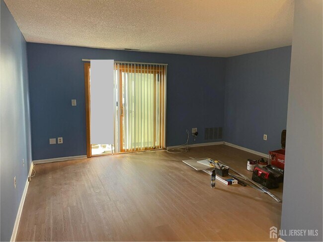 Building Photo - 2107 Ravens Crest Dr