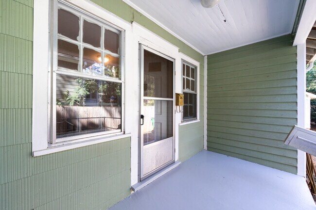 1719 Front Door - 1717 Club Rd