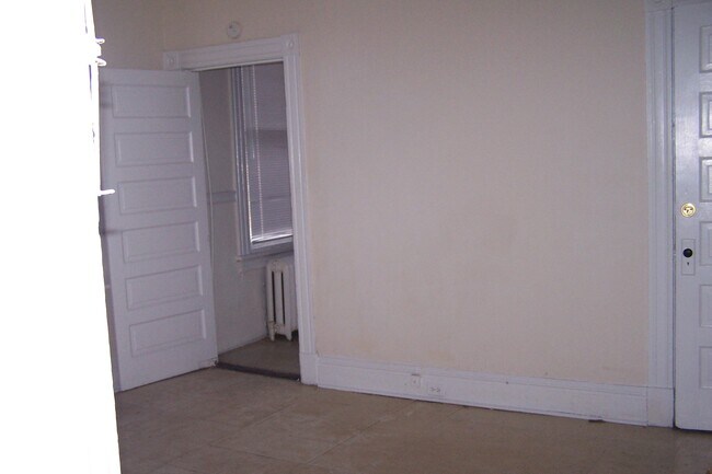 Building Photo - 202 Minor St