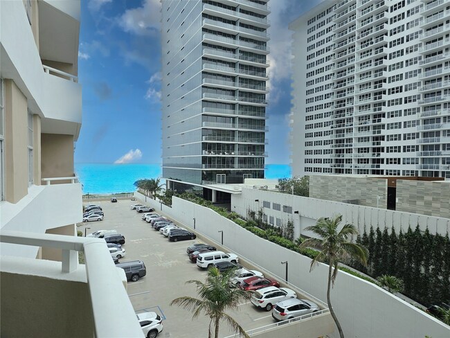 Building Photo - 1980 S Ocean Dr
