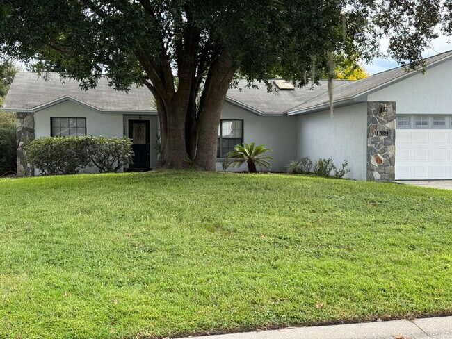Foto del edificio - "Charming 3-Bedroom Retreat with 2 Full Ba...