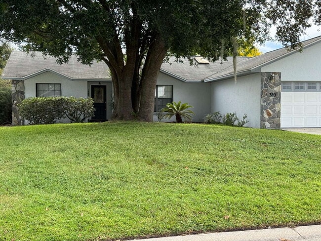Building Photo - Charming 3 Bedroom with 2 Full Baths in Ca...