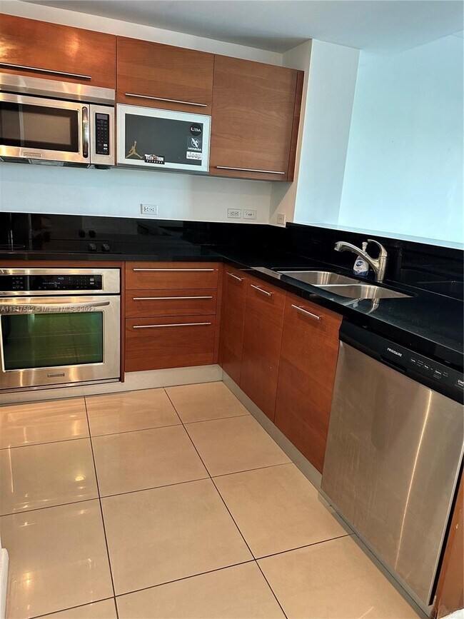 Building Photo - 244 Biscayne Blvd