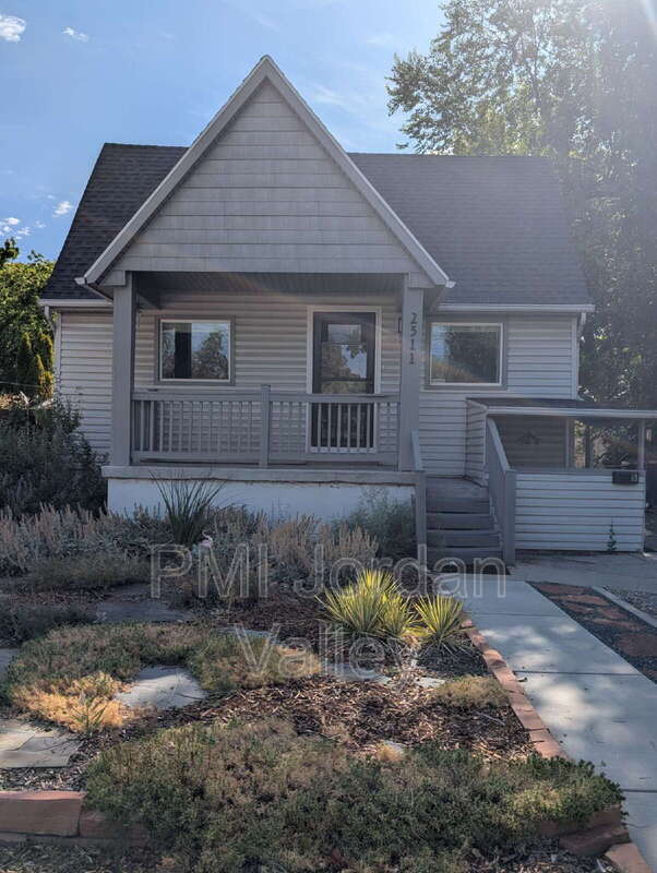 Building Photo - 2511 S 800 E