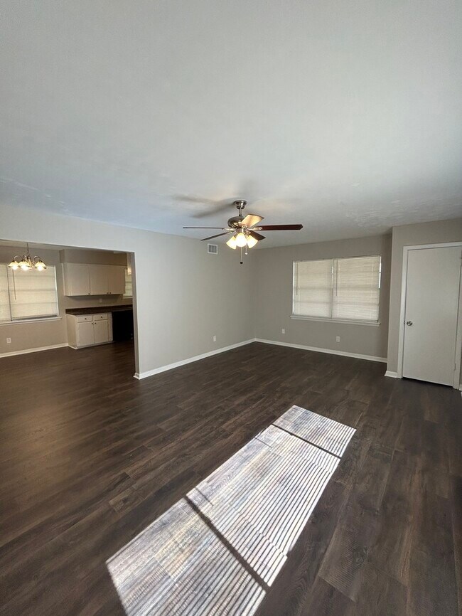 Building Photo - 904 Sharp Dr. Jacksonville, AR 72076