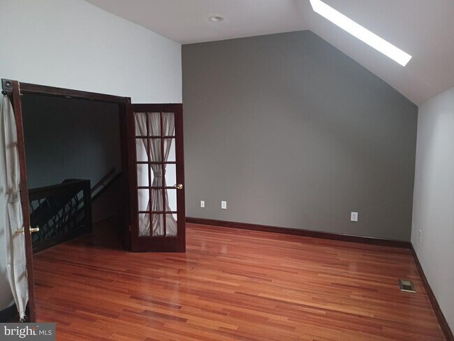 Foto del edificio - 6 Woodside Farm Rd