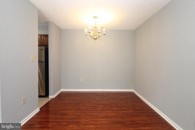 Building Photo - 814 Ravens Crest Dr