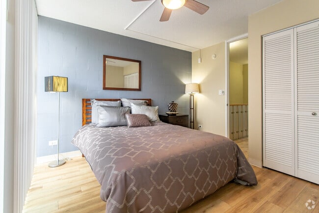 3BR, 1.5BA - 904SF - Waena Apartments