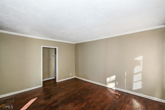 Foto del edificio - 1142 Key Rd SE