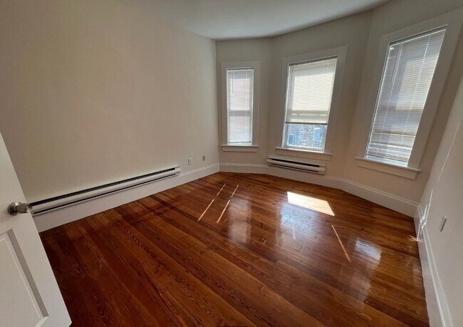 Foto del edificio - 27 Buttonwood St