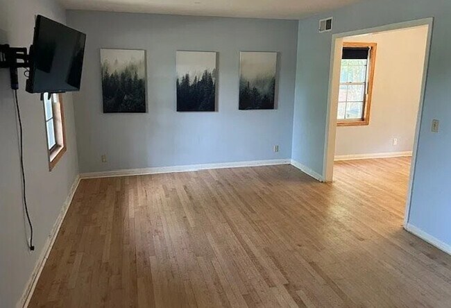 Foto del edificio - 4318 Kenesaw Dr