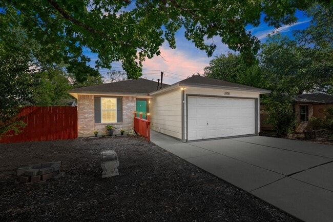 Foto del edificio - 6908 Broad Brook Dr