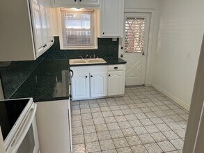 Building Photo - 19 28th St N